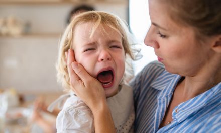 Solusi Anak Tantrum Saat Gadget Di Ambil Dari Panduan Psikolog