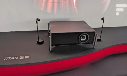 XGIMI Titan Noir Max: Proyektor Home Cinema Pertama 8K