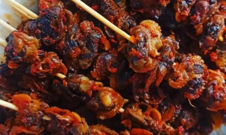 Sate Kerang Surabaya: Kini Dengan Varian Bumbu Pedas Manis