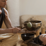Cara Terapi Sound Bath Dengan Tibetan Bowl Redakan Stres Berat