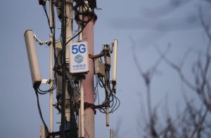 Operator Seluler Terbesar di Jepang Jajaki Kerja Sama dengan Starlink untuk Sediakan Sinyal 5G Langsung ke HP Tanpa Menara BTS