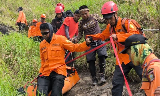 Tim SAR Siaga Penuh Di Jalur Pendakian Gunung Lawu