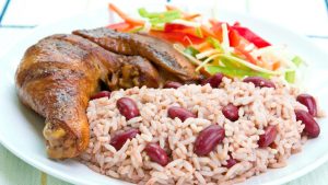 Nasi Lapola Khas Maluku: Nasi Gurih Kacang Tolo Dan Kelapa