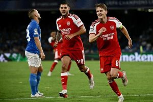 Arsenal Curi Kemenangan Di Kandang Napoli Dalam Laga Sengit