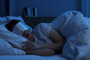 Trik Tidur Nyenyak: Matikan Lampu Kamar 30 Menit Sebelum Tidur