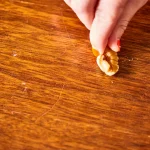 Hack Menghilangkan Goresan Pada Meja Kayu Pakai Walnut
