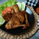 Ayam Goreng Kalasan Khas Jogja Dengan Taburan Kremesan