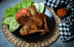 Ayam Goreng Kalasan Khas Jogja Dengan Taburan Kremesan