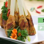 Menikmati Sate Pusut Daging Sapi Lilit Dengan Plecing Kangkung